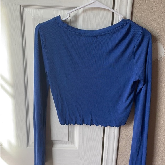 Forever 21 Blue Long sleeve 💙 - Picture 3 of 3